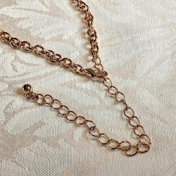 Abalone & Enamel Round Pendant with 30" Gold Chain - Picture 6 of 7